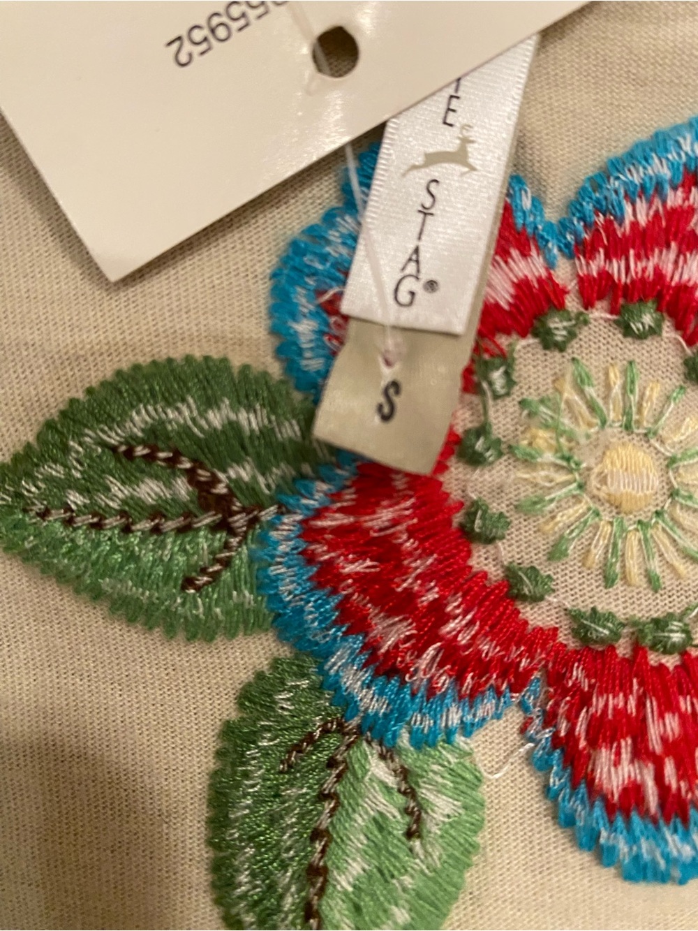 White Stag Cream Long-Sleeve V-Neck Top with Multicolor Floral Embroidery Small - Picture 5 of 10